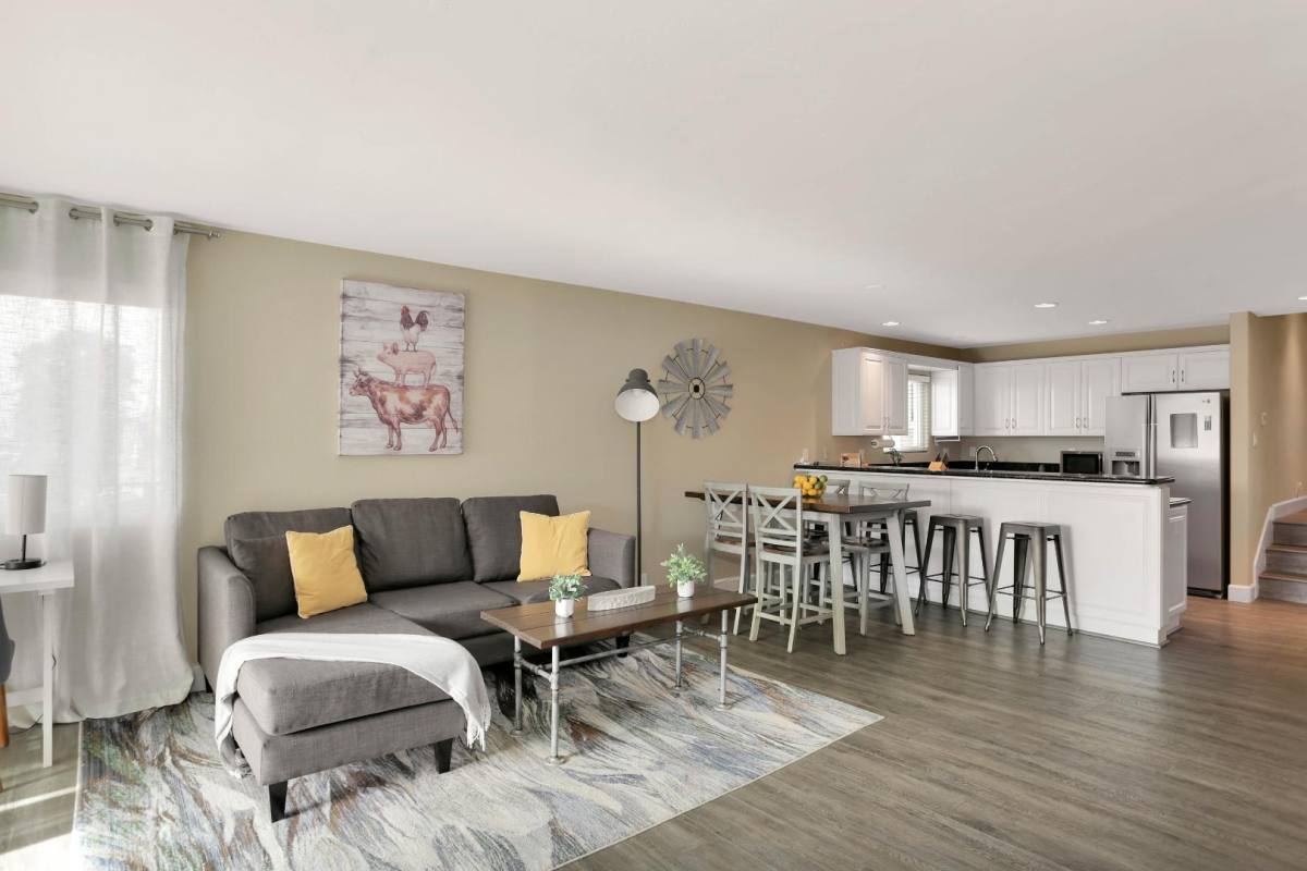 Condo for rent at 5915 Lauretta St #2, San Diego, CA 92110