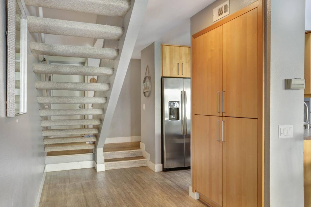 Townhouse for rent at 3054 Rue Dorleans #124, San Diego, CA 92110