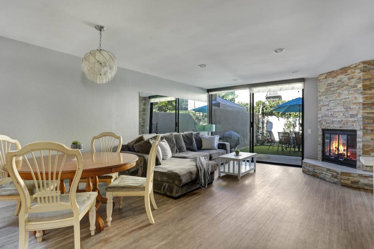 Townhouse for rent at 3054 Rue Dorleans #124, San Diego, CA 92110