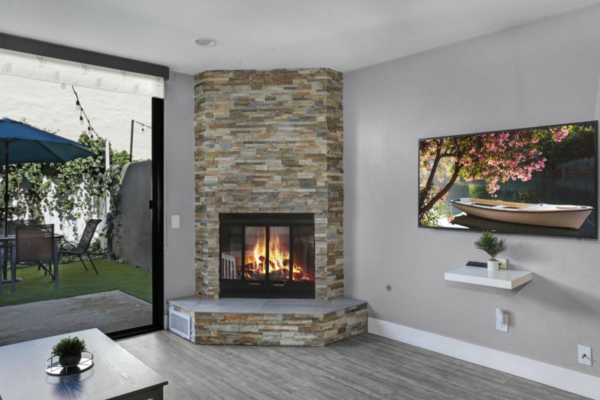 Townhouse for rent at 3054 Rue Dorleans #124, San Diego, CA 92110
