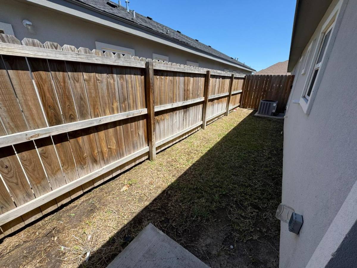 Apartment for rent at 800 N Kentucky St #3, Mission, TX 78573