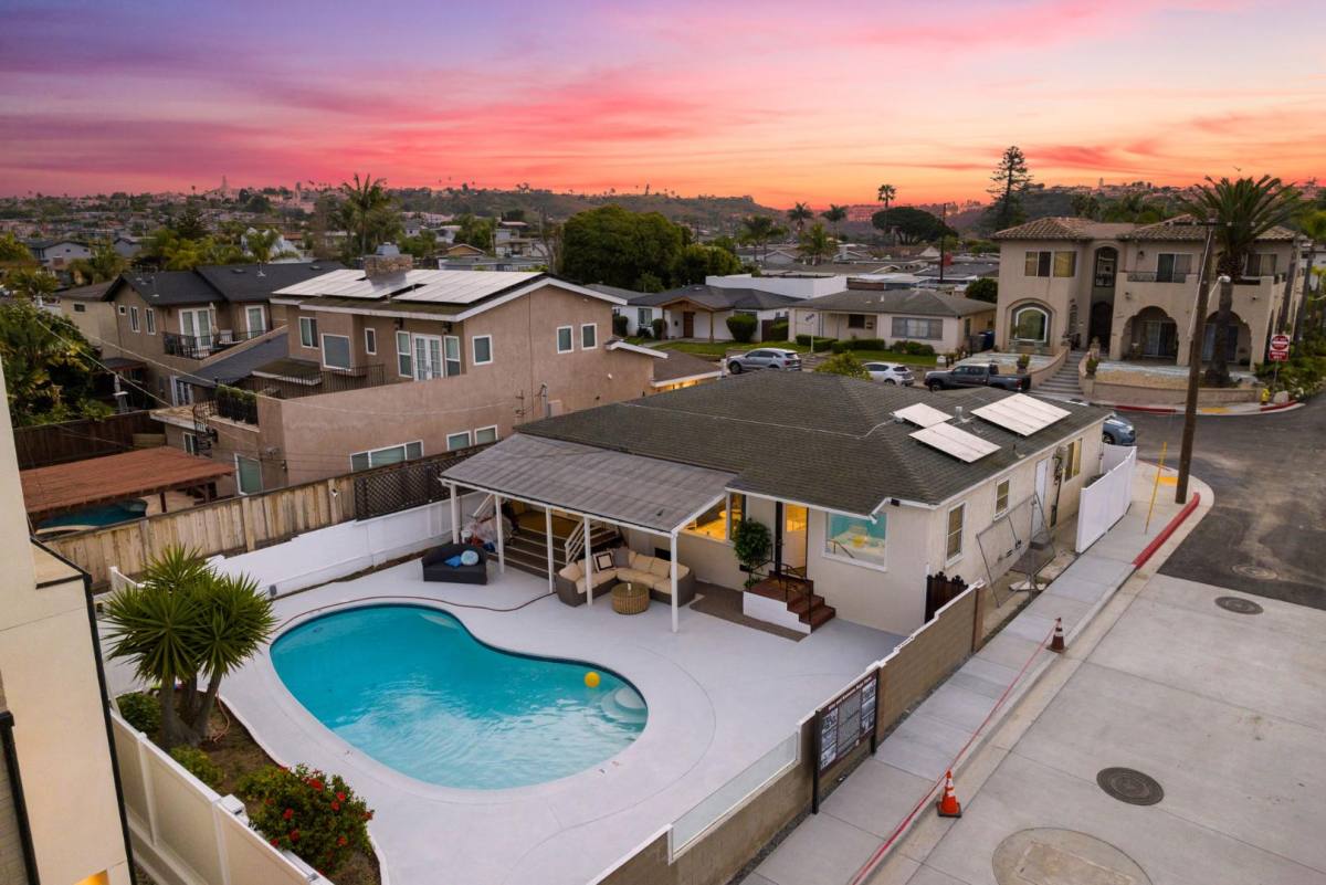House for rent at 1404 Lieta St, San Diego, CA 92110