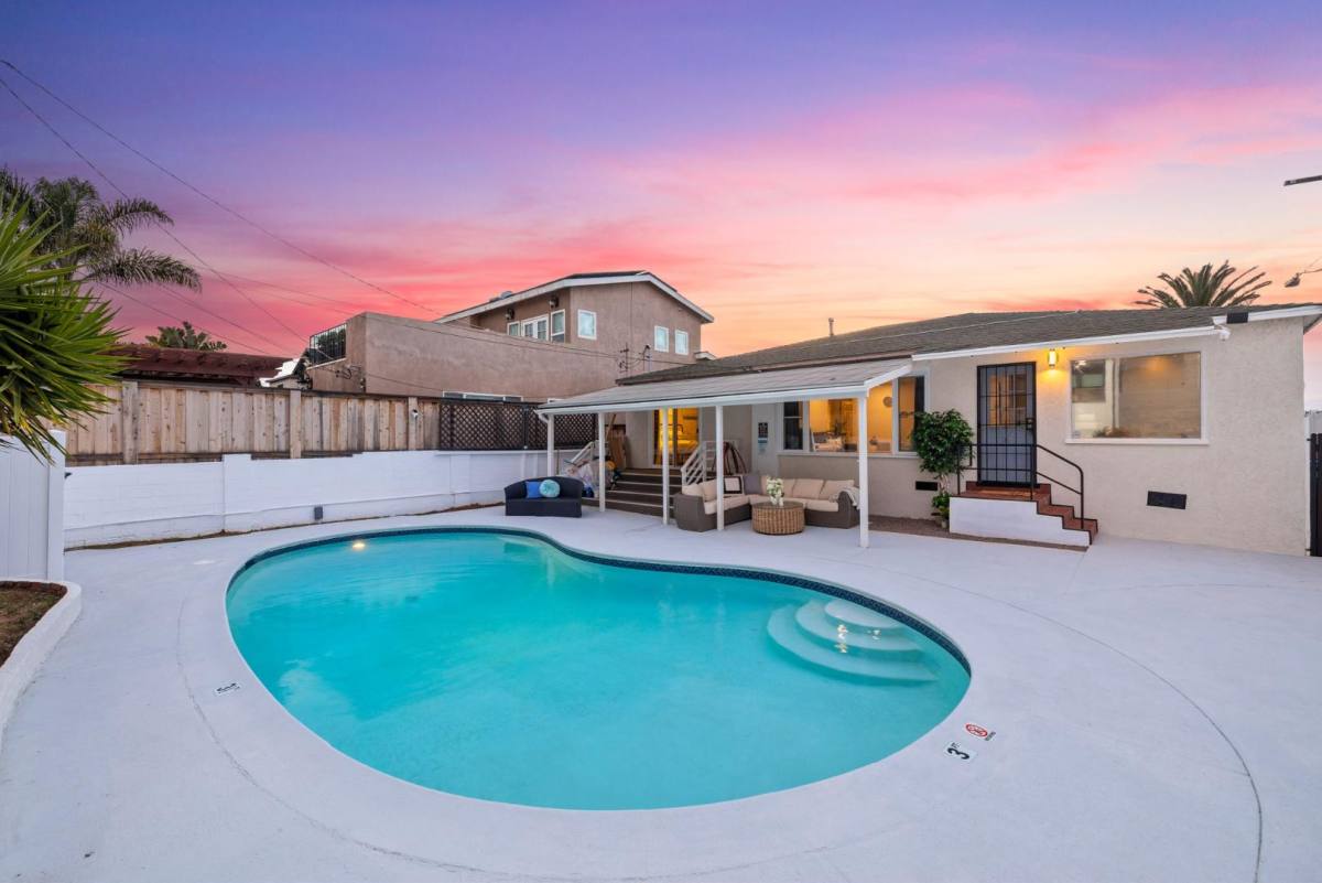 House for rent at 1404 Lieta St, San Diego, CA 92110