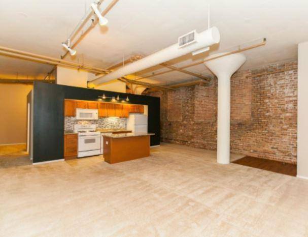 Apartment for rent at 720 S Wells St, Chicago, IL 60605