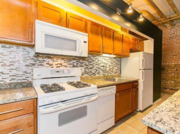 Apartment for rent at 720 S Wells St, Chicago, IL 60605