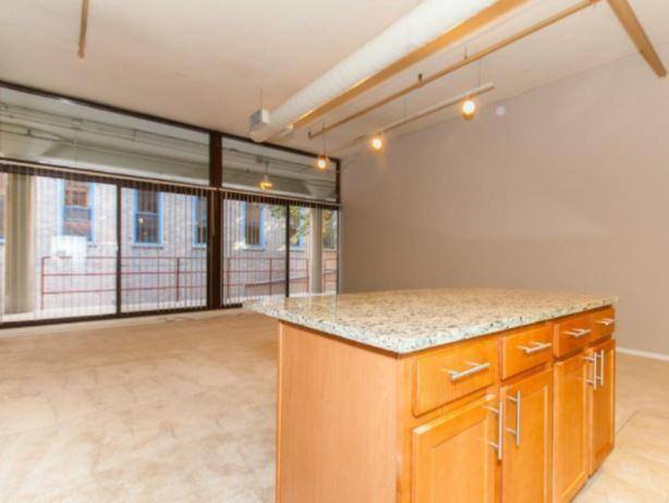 Apartment for rent at 720 S Wells St, Chicago, IL 60605