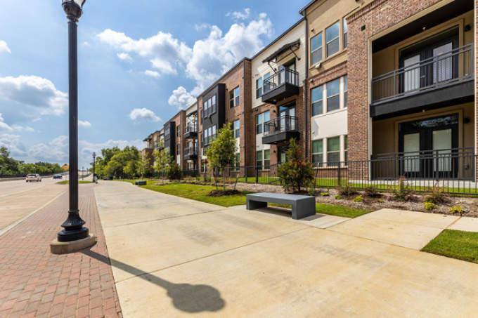 Apartment for rent at 715 N Main St, Mansfield, TX 76063