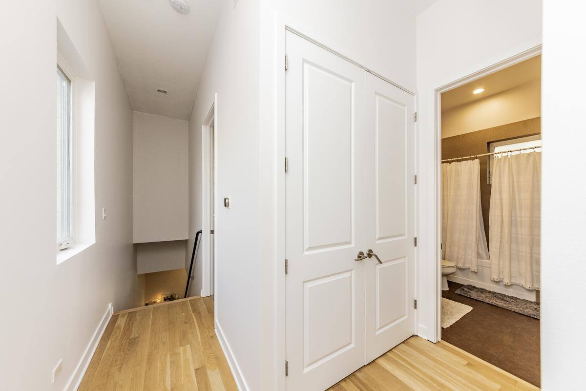 Condo for rent at 1916 N Kedzie Ave #2F, Chicago, IL 60647