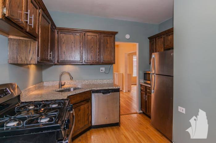 Apartment for rent at 535 W Brompton #3N, Chicago, IL 60657