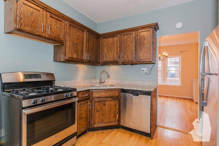 Apartment for rent at 535 W Brompton #3N, Chicago, IL 60657