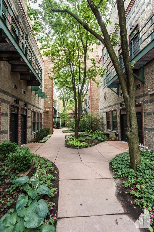 Condo for rent at 22 N Morgan #212214, Chicago, IL 60607