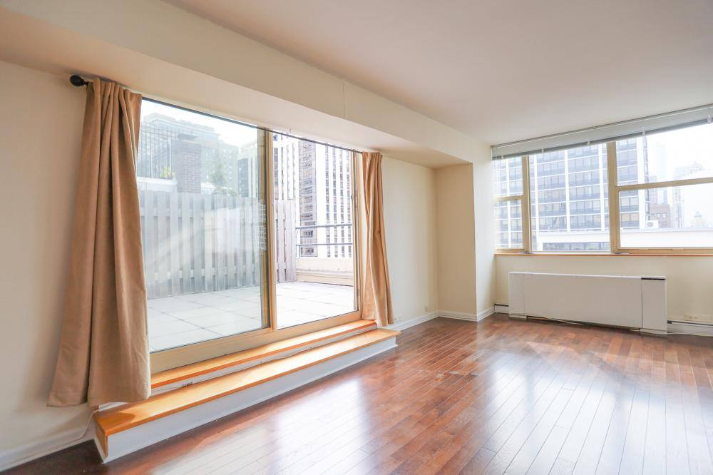 Condo for rent at 40 E Cedar St #22W, Chicago, IL 60611