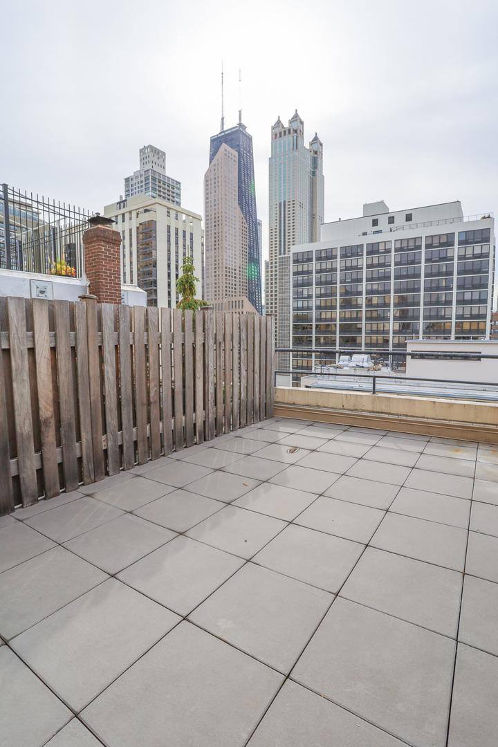 Condo for rent at 40 E Cedar St #22W, Chicago, IL 60611
