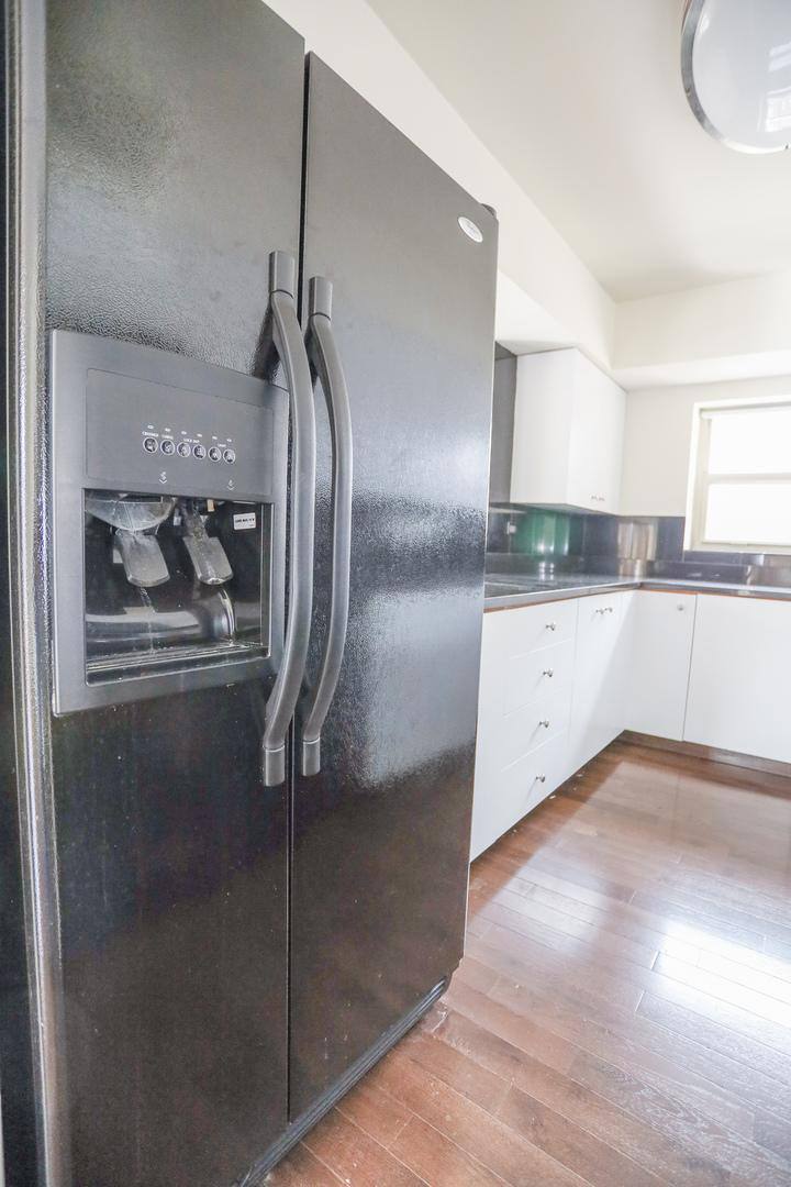 Condo for rent at 40 E Cedar St #22W, Chicago, IL 60611