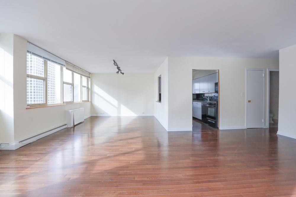 Condo for rent at 40 E Cedar St #22W, Chicago, IL 60611
