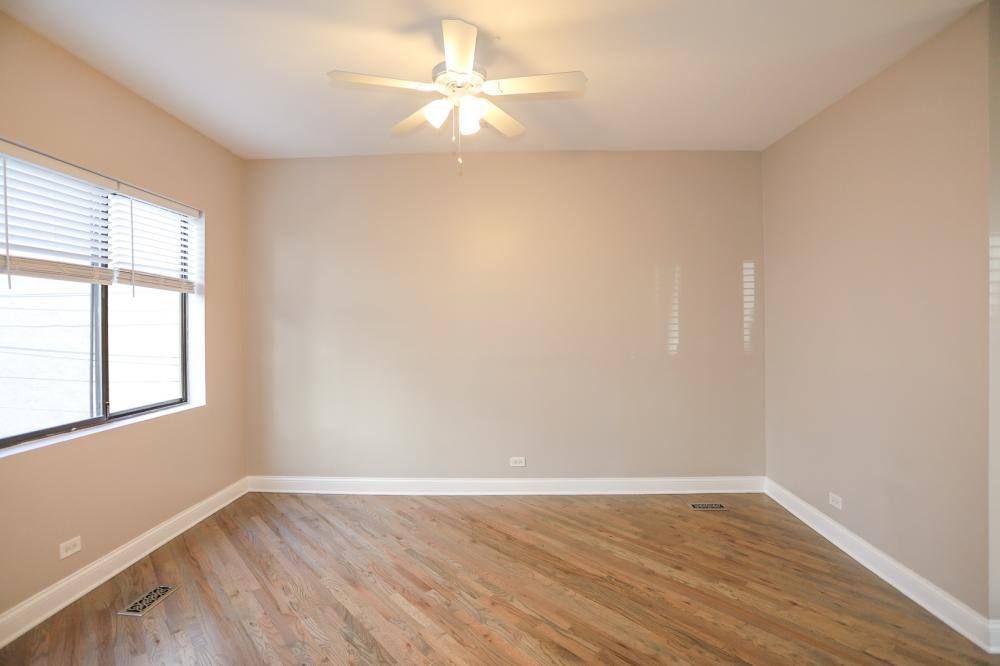 House for rent at 2512 N Southport Ave #1R, Chicago, IL 60614