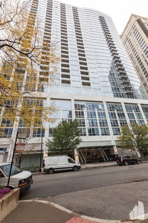 Condo for rent at 2 W Delaware Place #1208, Chicago, IL 60610