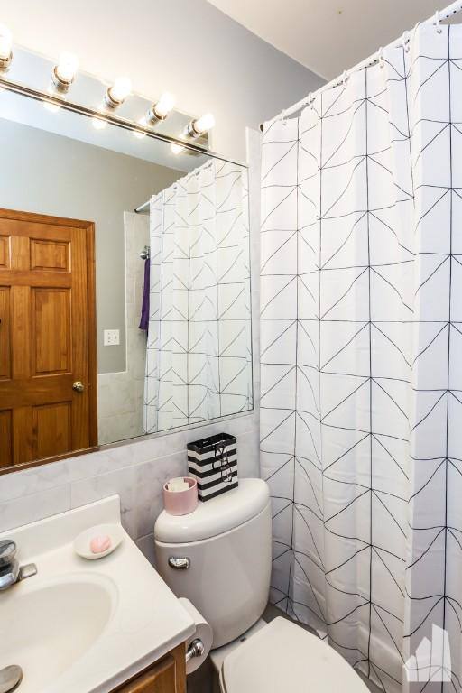 Apartment for rent at 2720 N Sawyer Ave #3A, Chicago, IL 60647