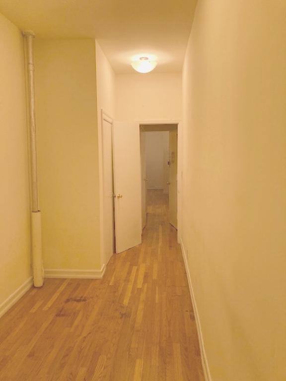Apartment for rent at 333 W 19th St #1E, New York, NY 10011