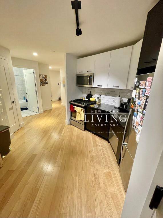 Apartment for rent at 67 Wall St #3K, New York, NY 10005