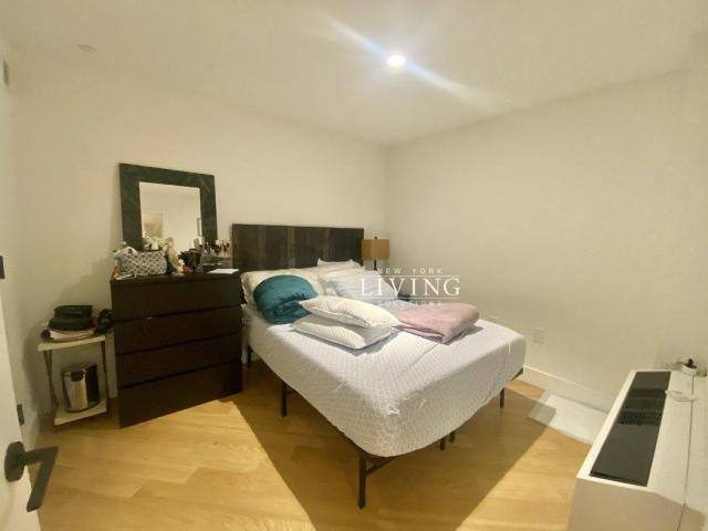 Apartment for rent at 67 Wall St #3K, New York, NY 10005