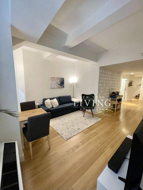 Apartment for rent at 67 Wall St #3K, New York, NY 10005