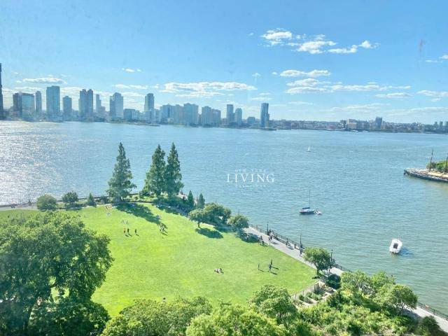 Apartment for rent at 400 Chambers St #12G, New York, NY 10282