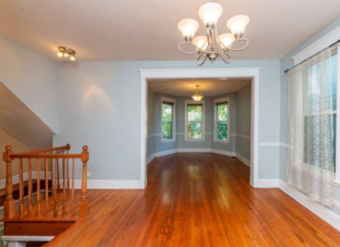 Apartment for rent at 1505 W Wellington Ave #1, Chicago, IL 60657