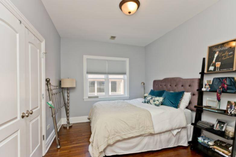 Condo for rent at 930 W Dakin #4W, Chicago, IL 60613
