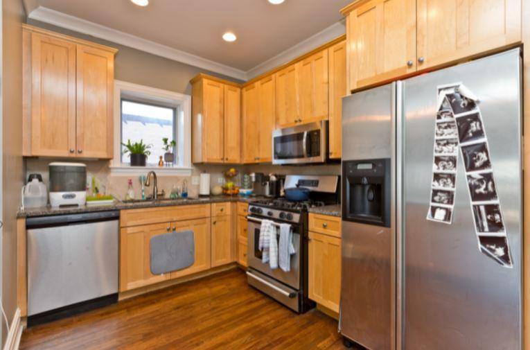 Condo for rent at 930 W Dakin #4W, Chicago, IL 60613