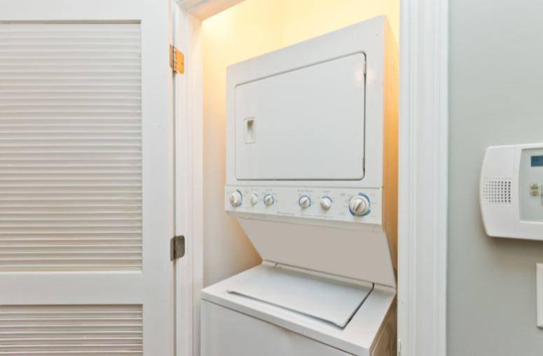 Condo for rent at 930 W Dakin #4W, Chicago, IL 60613