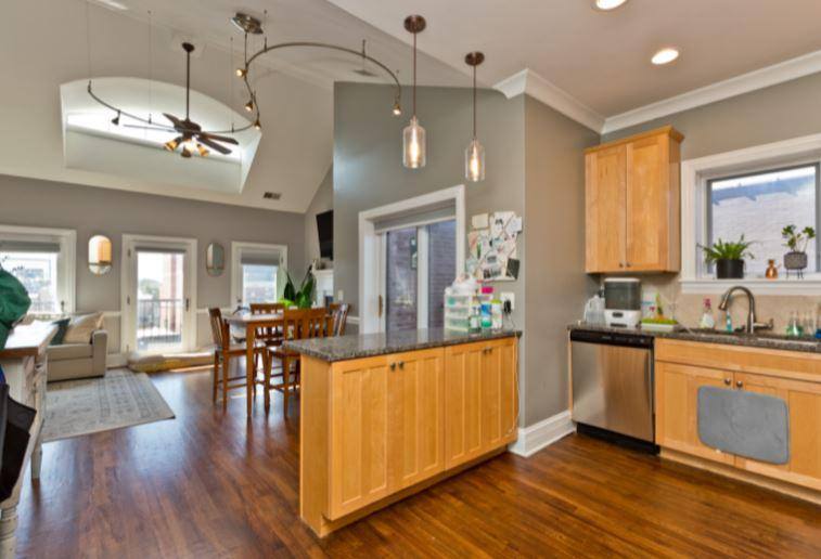 Condo for rent at 930 W Dakin #4W, Chicago, IL 60613