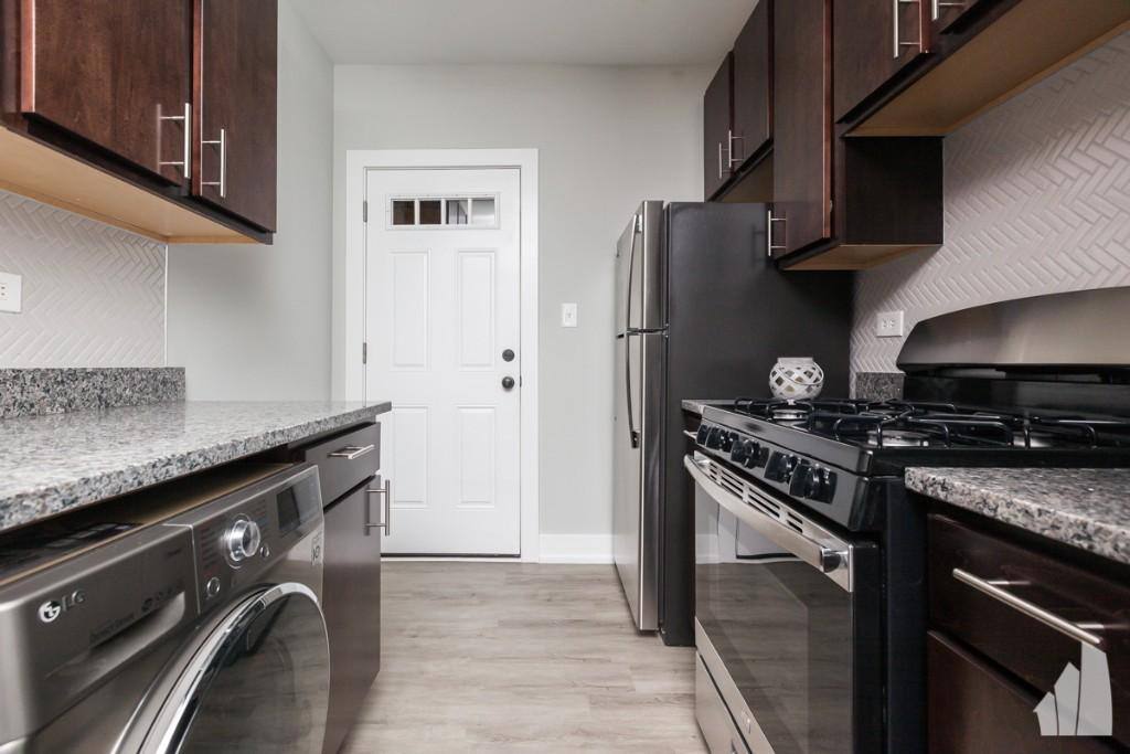 Apartment for rent at 701 W Brompton #54, Chicago, IL 60657