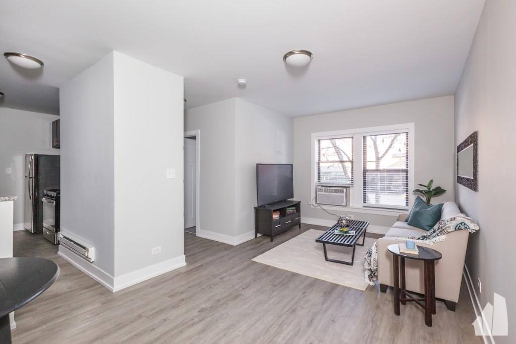 Apartment for rent at 701 W Brompton #54, Chicago, IL 60657