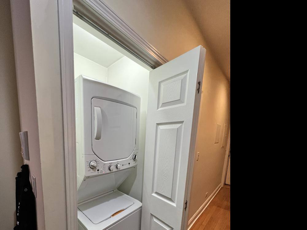 Condo for rent at 3750 N Wilton Ave #4, Chicago, IL 60613