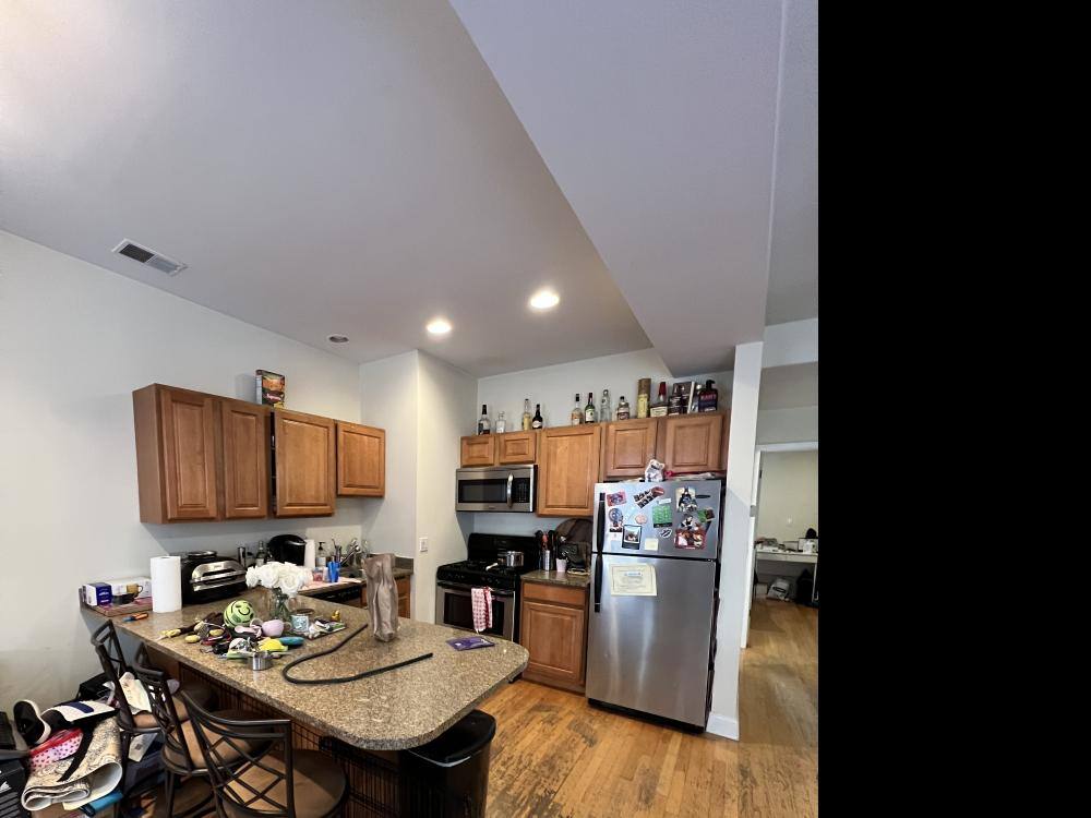 Condo for rent at 3750 N Wilton Ave #4, Chicago, IL 60613