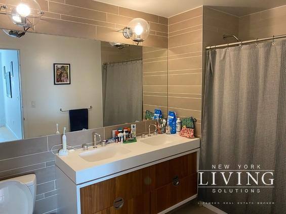 Apartment for rent at 550 W 45th St #2502, New York, NY 10036