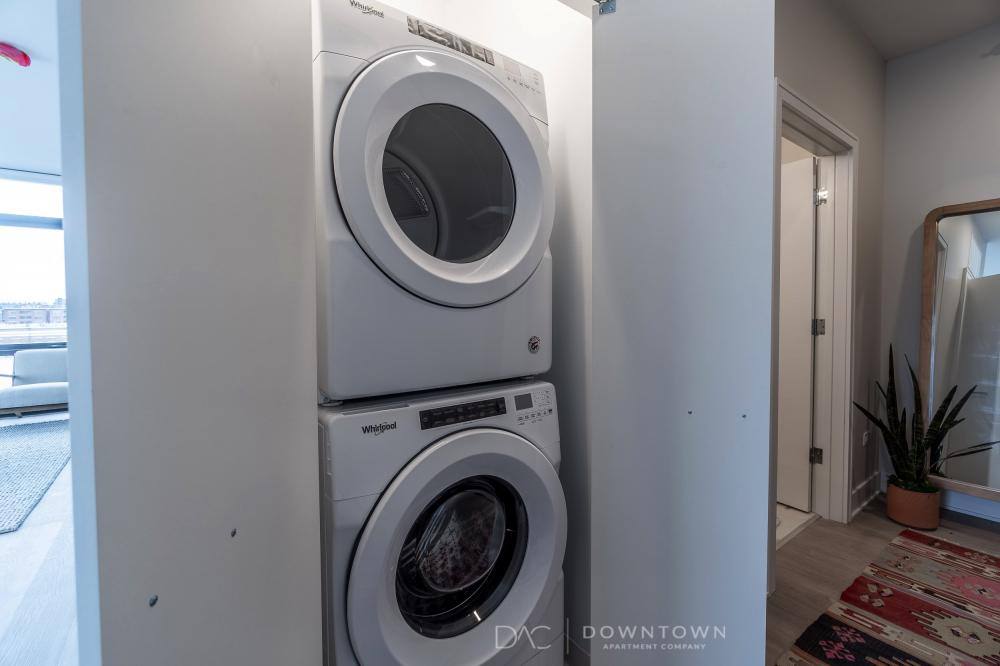 Apartment for rent at 1129 W Van Buren #806, Chicago, IL 60607