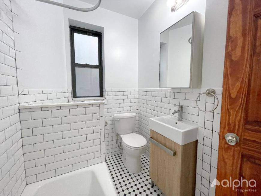 Apartment for rent at 171 E 101 #22, New York, NY 10029