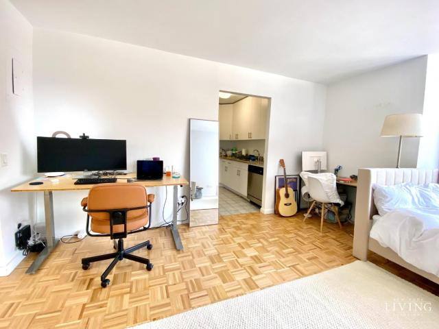 Apartment for rent at 105 Duane St #15H, New York, NY 10007