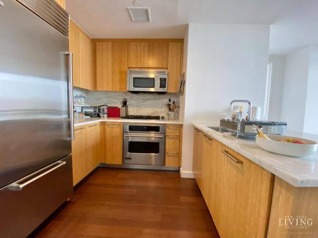Apartment for rent at 200 N End Ave #32C1, New York, NY 10282