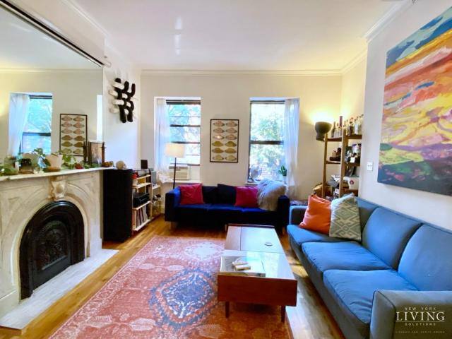 Townhouse for rent at 122 S 2nd St #1, Brooklyn, NY 11249