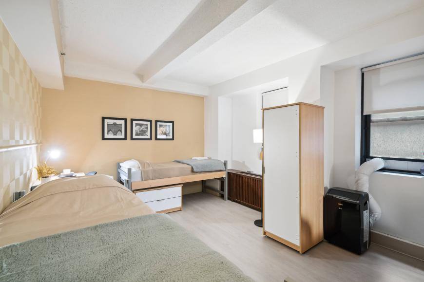 Apartment for rent at 525 Lexington Ave, New York, NY 10022