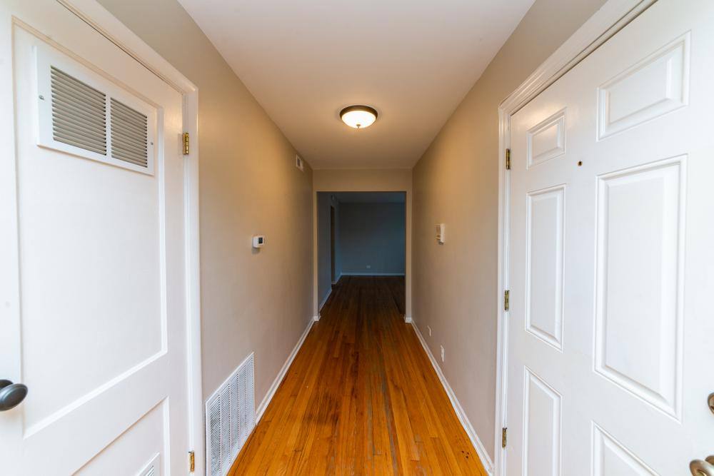 Apartment for rent at 2032 W Birchwood Ave #2, Chicago, IL 60645