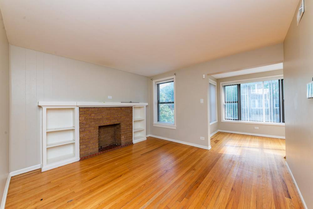 Apartment for rent at 2032 W Birchwood Ave #2, Chicago, IL 60645