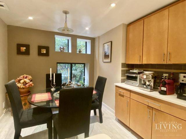 Apartment for rent at 248 E 31st St #3A, New York, NY 10016