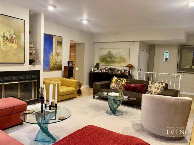 Apartment for rent at 248 E 31st St #3A, New York, NY 10016