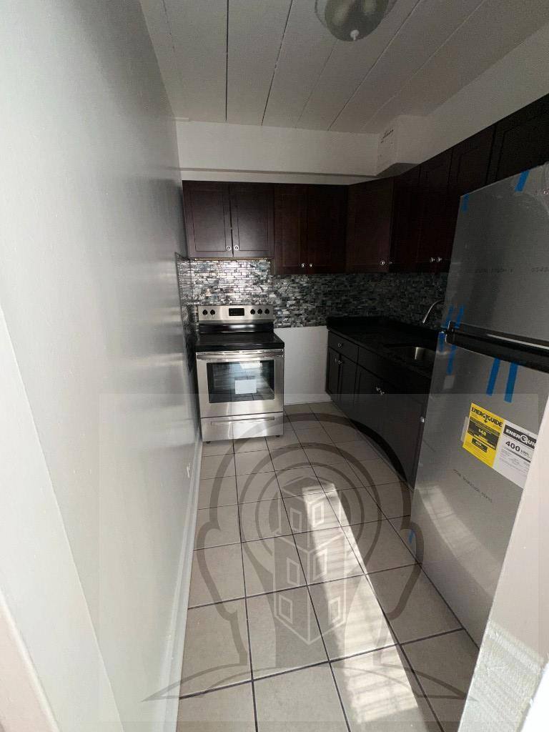 Apartment for rent at 1360 W Touhy Ave #101, Chicago, IL 60626