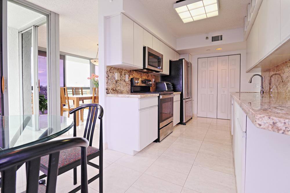 Apartment for rent at 3500 Mystic Pointe Dr #701, Miami Beach, FL 33141