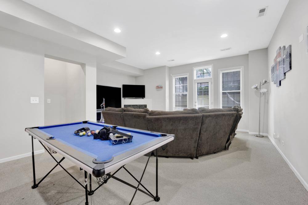 Apartment for rent at 1512 N Wood St #1S, Chicago, IL 60622